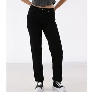 No Boundaries Women's High Rise Straight Leg Jean, black NWT 8,10,12,16